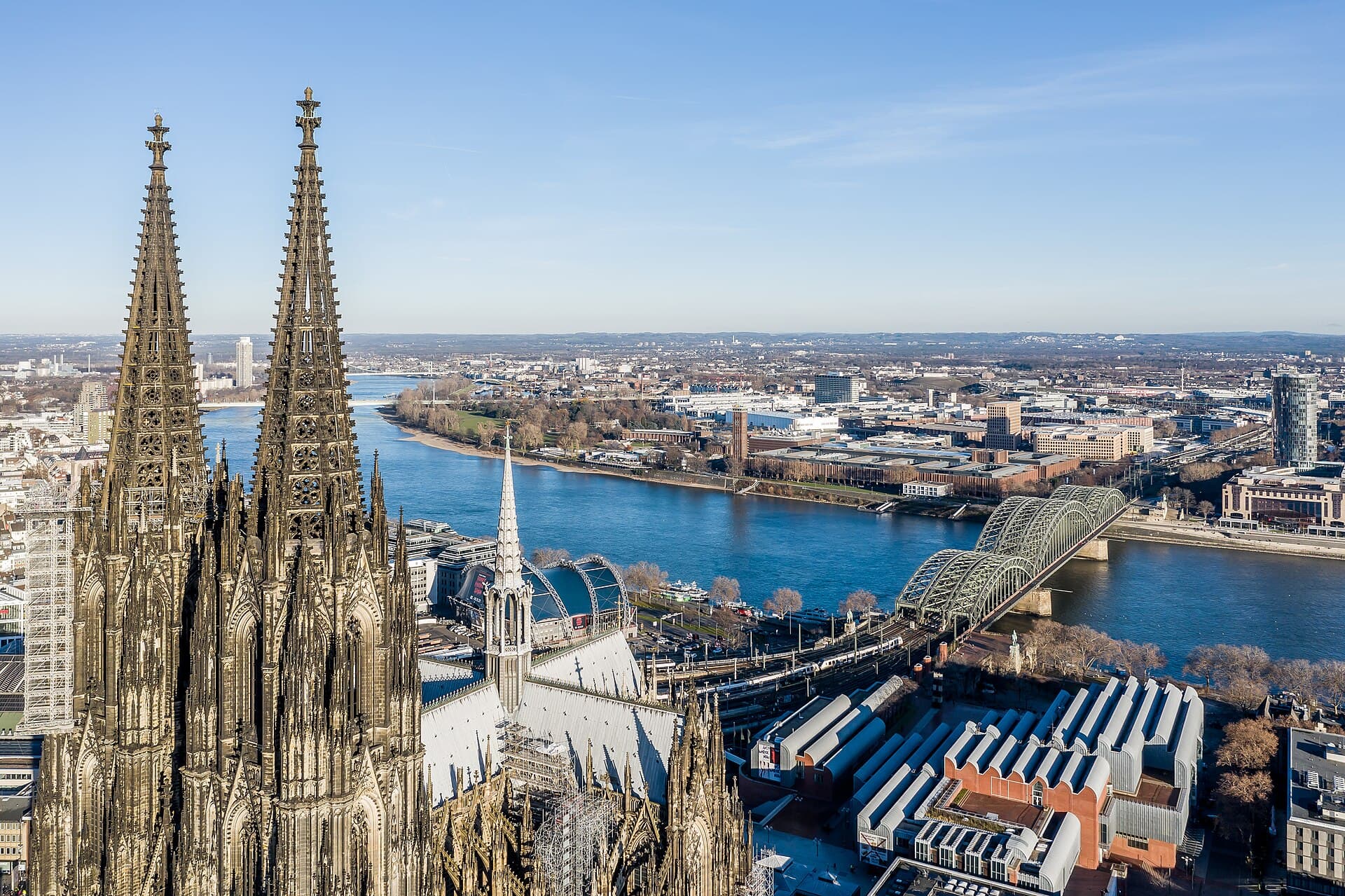 Wasser und Hafenatmosphäre