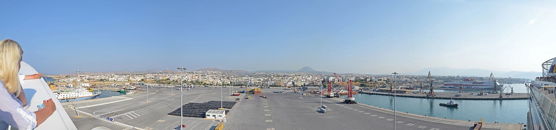 Kreuzfahrtschiff AIDAdiva in Heraklion