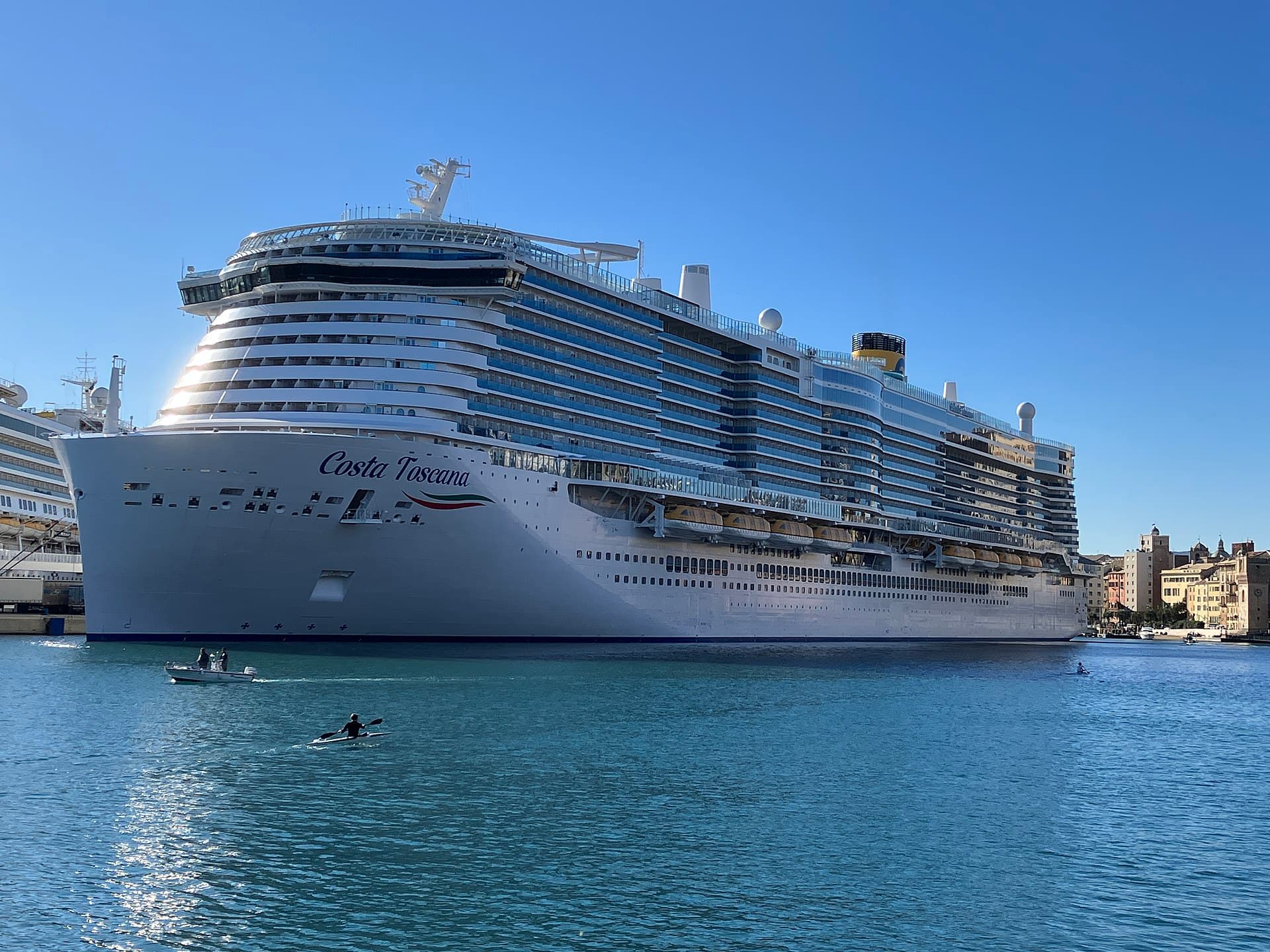 Kreuzfahrtschiff Costa Toscana in Savona