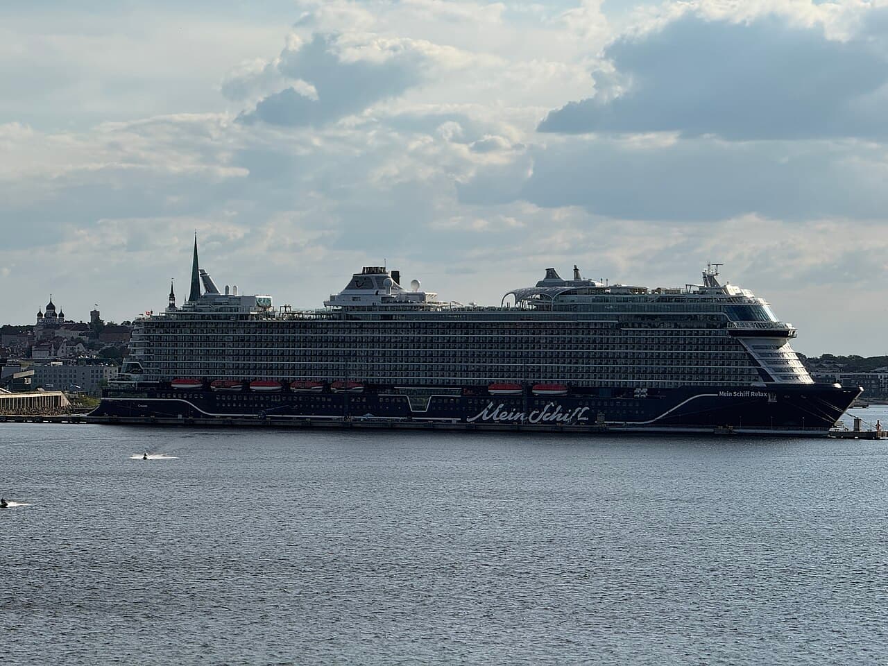 Kreuzfahrtschiff auf See