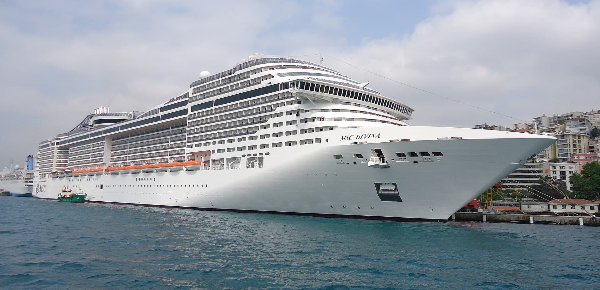 Kreuzfahrtschiff MSC Divina in Istanbul